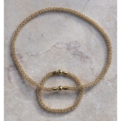 Kette: variantenreich, vergoldet, zum Verlieben