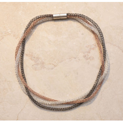 Dreifarbige Kette aus Silber und Kupfer