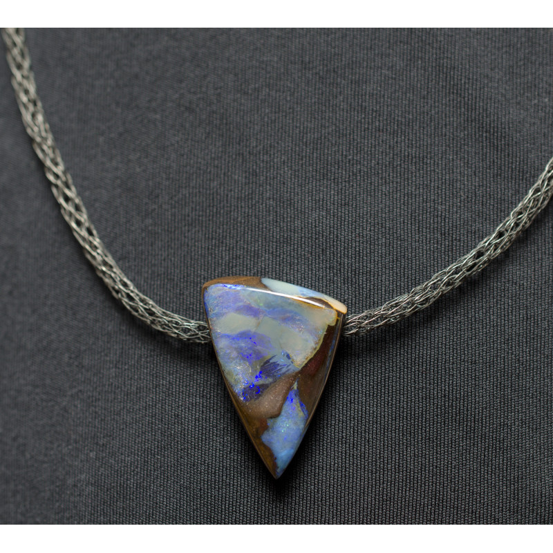 Modell 61: Blauer Opal, geschwärztes Silber Modell 61: Blauer Opal, geschwärztes Silber