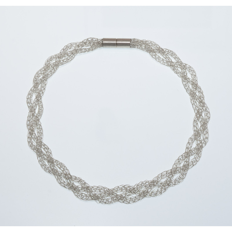 Silberketten-Dekollete