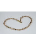 Turmalintropfen im Goldnetz