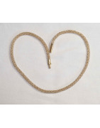 Die klassisch Kurze in Gold