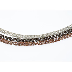 Drei Farben mit Silber und warmen Tönen