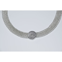 Die Silber-Kette Oettinger Pfennig macht Historie tragbar.