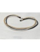 Das kleinere Goldstück in drei Farben