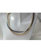 Das kleinere Goldstück in drei Farben