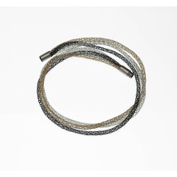 Das kleinere Goldstück in drei Farben